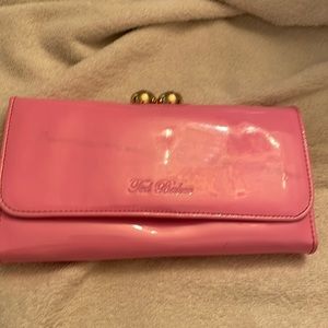 Red Backer wallet pink clip cloudier
